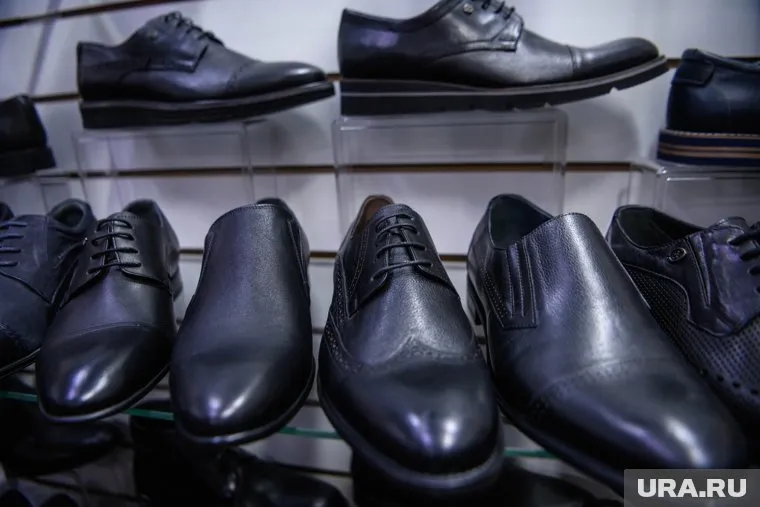 Роспотребнадзор напомнил о правилах гарантии на сезонную обувь