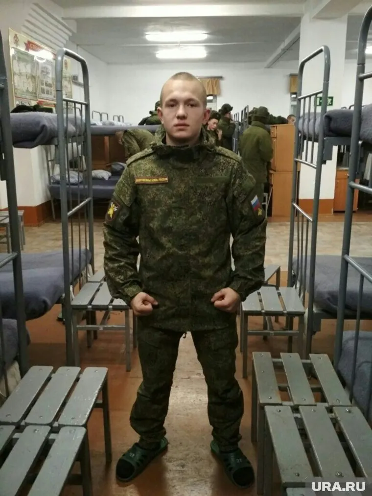 Экспертиза установила, что записку Евгений писал сам