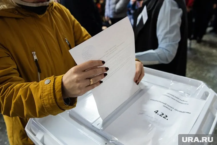 Парад Победы и голосование по поправкам в Конституцию могут провести в один, говорят источники