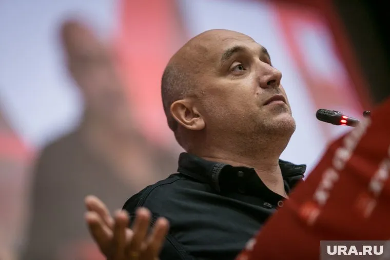 Захар Прилепин сказал Собчак, что та жива только потому, что кто-то кого-то убивал