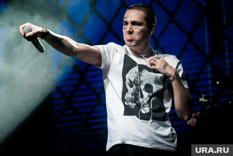 Face* разыскивают судебные приставы