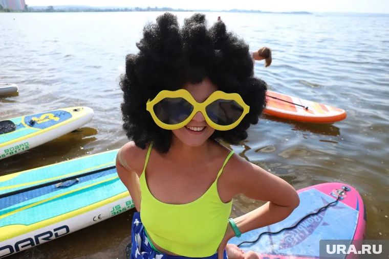 Очки с легким затемнением не защитят глаза при ярком солнце, сказал Вячеслав Куренков