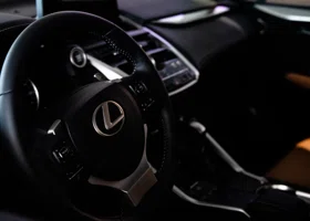 Дорогущий внедорожник устроил ДТП с двумя погибшими на свердловской трассе