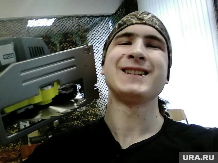 На селфи убийца смеется