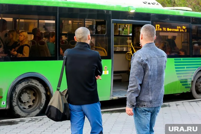 «Немужчинами» назвала блогерша из ХМАО представителей сильного пола, которые ездят на автобусах