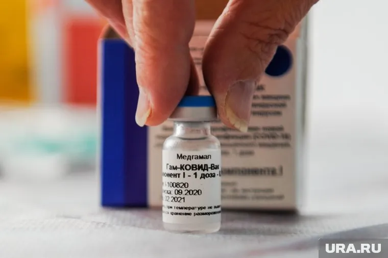 Требования к хранению вакцины от COVID аптеки выдержать не могут