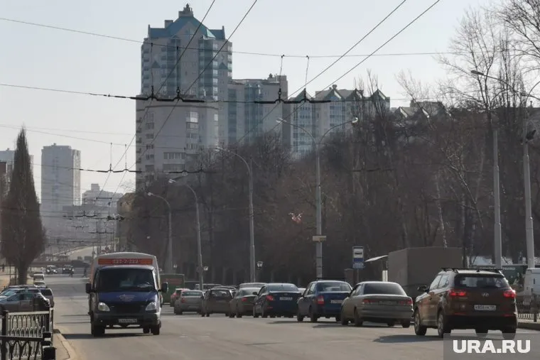 Город стал оживать