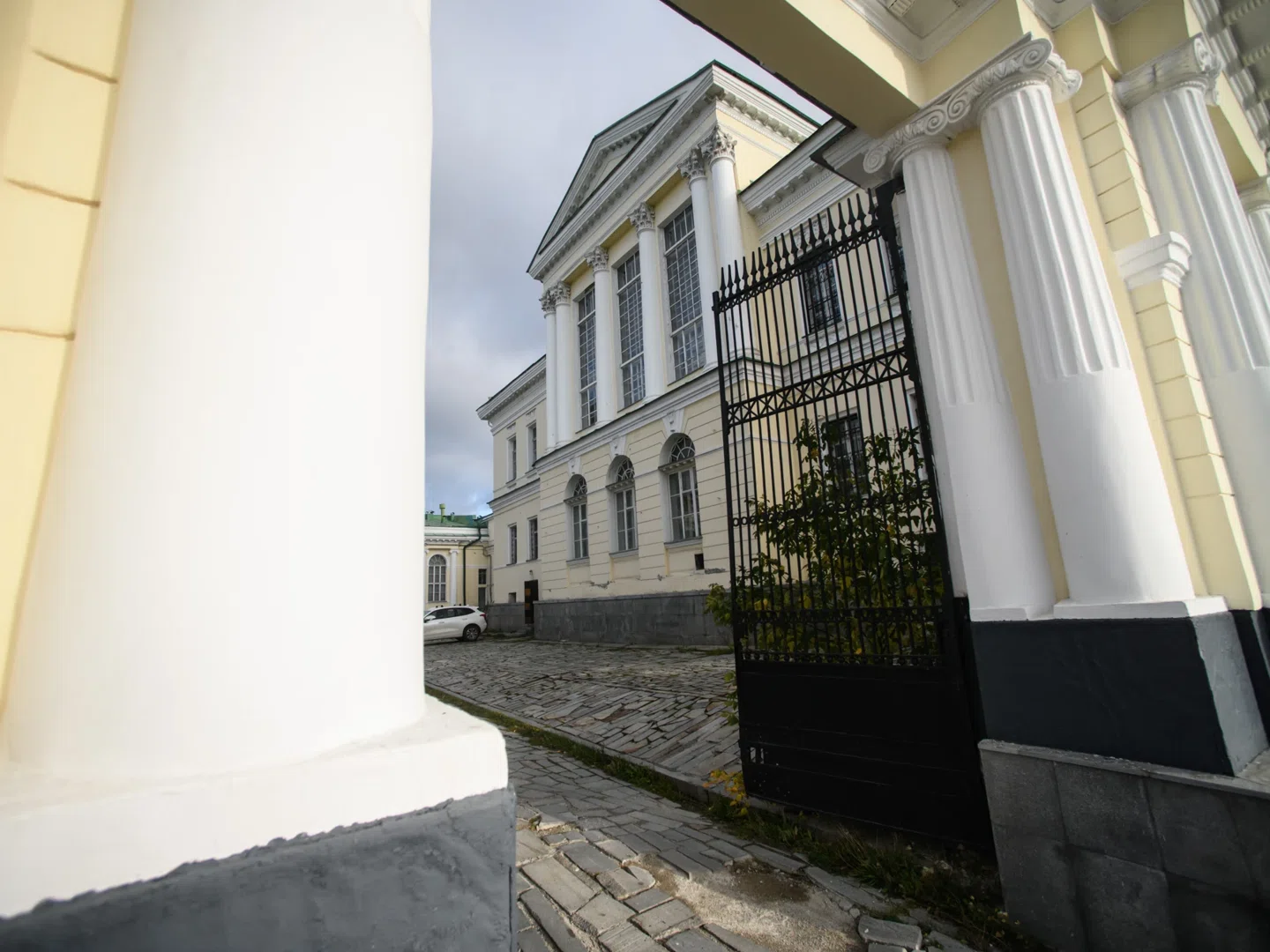 МУГИСО пойдет на расторговку с федералами ради усадьбы Харитонова в Екатеринбурге