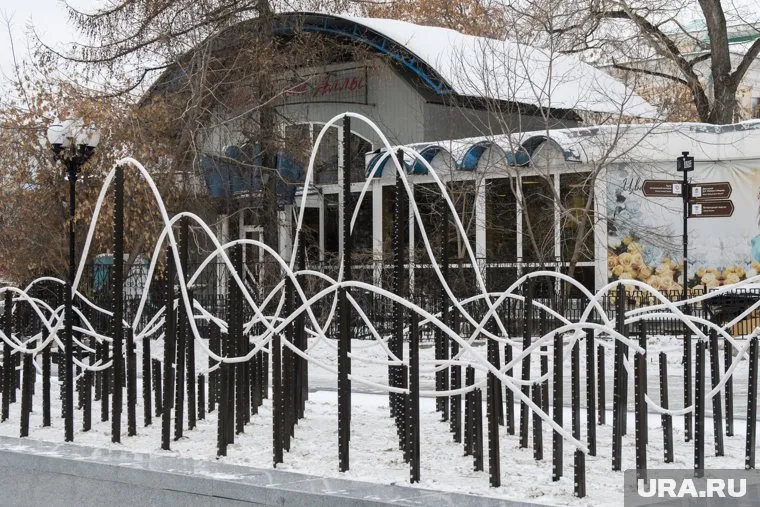 Киоск и павильон «Цветы от Аллы» располагались в сквере около Главпочтамта