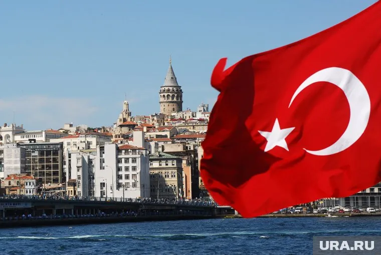 Десятки россиян вынуждены прервать отпуск