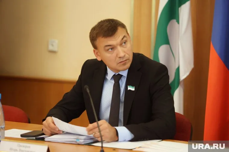 Игорь Прозоров рассказал депутатам об особенностях транспортной реформы на заседании думы