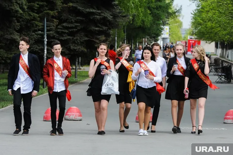 Последний звонок для выпускников прозвучит в Челябинске 25 мая