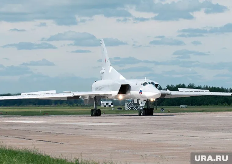 Ту-22М разбился в районе аэродрома в в Калужской области (архивное фото)