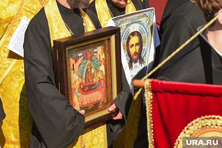 Православные храмы в Иране получат новую утварь при поддержке Дагестана