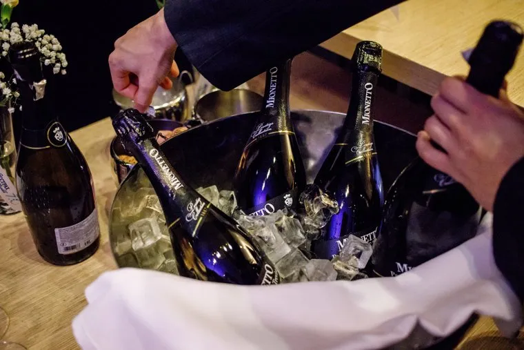 Ежегодный благотворительный аукцион «Екатерининская ассамблея». Екатеринбург, шампанское, просеко