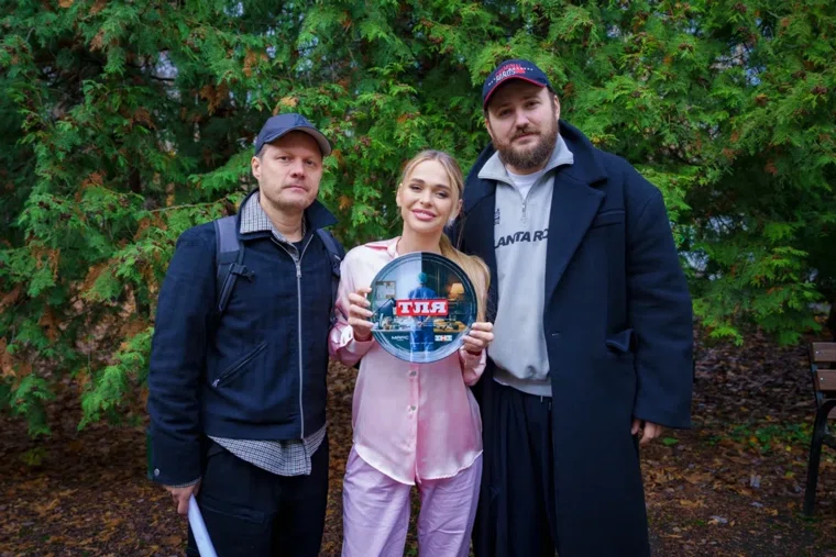 Артем Гончаров (слева) не первый год работает над сериалами ТНТ в качестве сценариста и режиссера