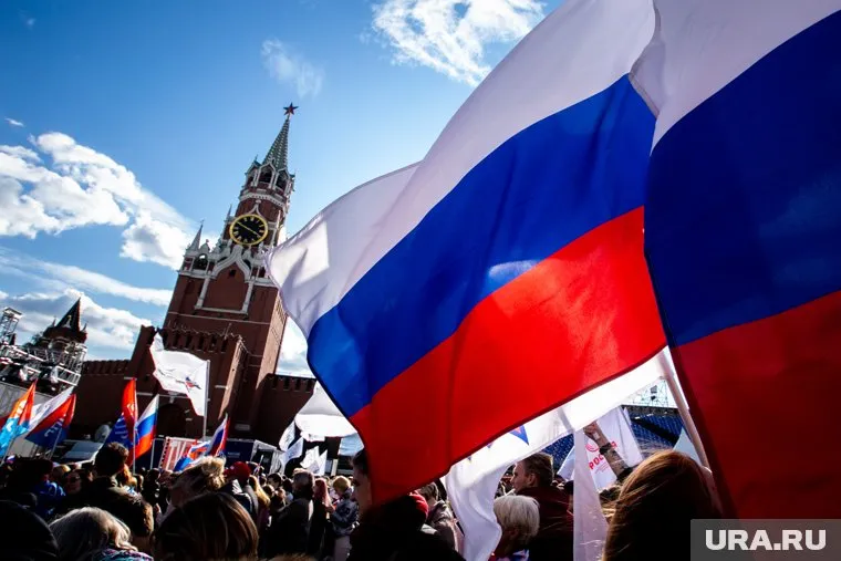 Триколор начали использовать в России еще в 17 веке