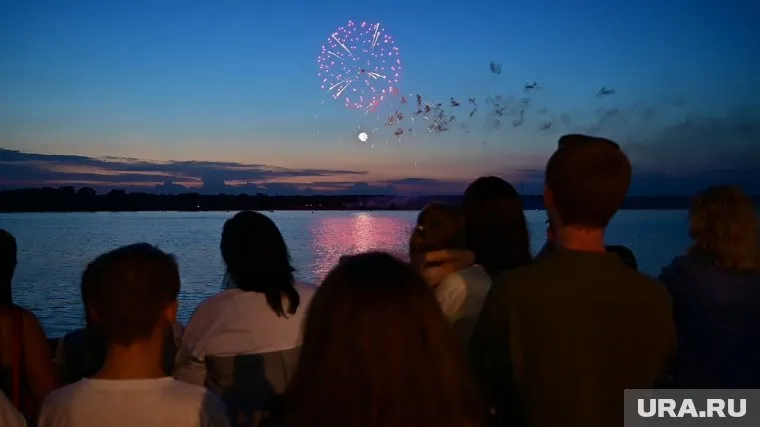 Салют стал ярким финальным аккордом праздника