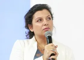 Симоньян пригрозила уйти с интервью Собчак после вопроса об «отравителях» Скрипалей