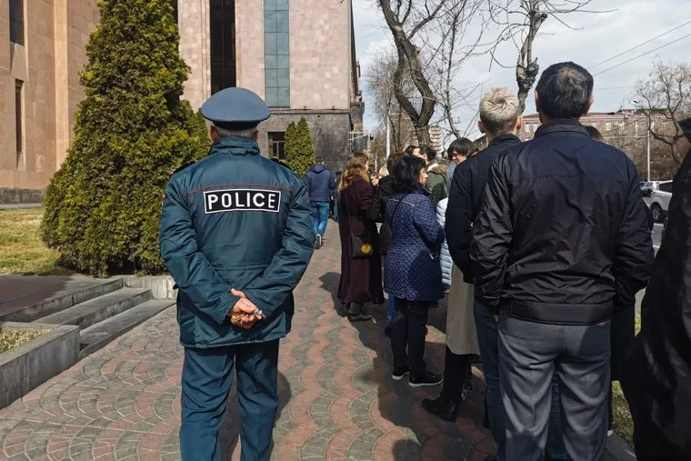 Ереван. Выборы. Посольство России 17.03.2024