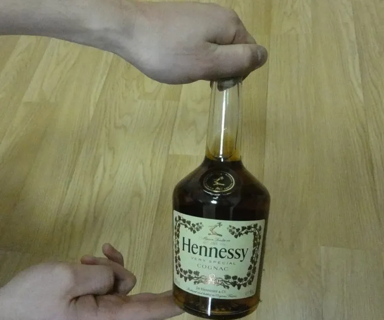 Поддельные коньяки, водка и вино 