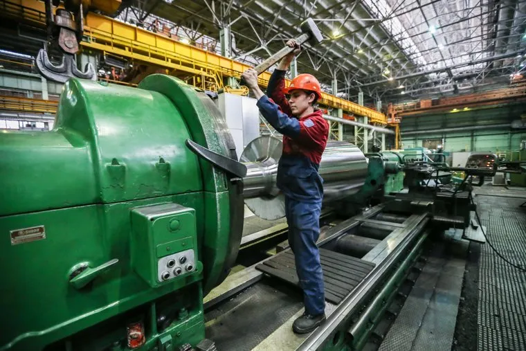 УЗТМ. Уралмашзавод. Екатеринбург, цех, станок, рабочий, уралмашзавод