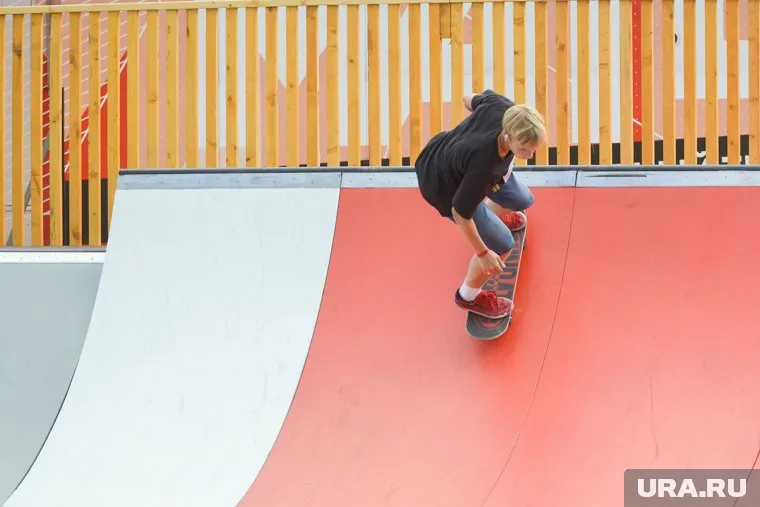 Скейтбордисты просили крытое помещение у Дмитрия Артюхова (фото из архива)