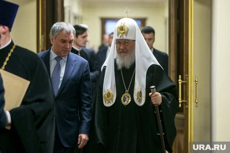 Патриарх Кирилл заинтересовался поправками Конституции РФ