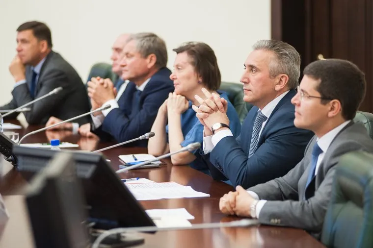 Встреча полномочного представителя Президента РФ в УФО c руководителями окружных органов и федеральных органов исполнительной власти. Екатеринбург, куйвашев евгений, кокорин алексей, моор александр, дубровский борис, комарова наталья , артюхов дмитрий
