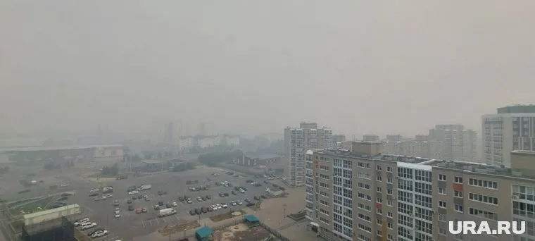 Сильный дым от лесных пожаров окутал ХМАО