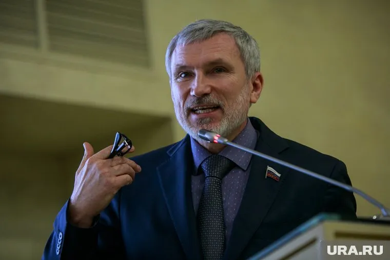 Минздрав умеет только обнаруживать и обналичивать, считает депутат Алексей Журавлев