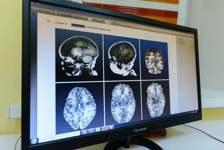 Пресс-тур на территорию медгородка, открытие новой поликлиники, вручение автомобилей скорой медицинской помощи. Челябинск