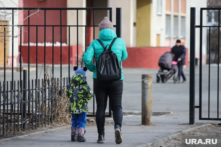 Жительнице Первоуральска не выплатили пособие на сына