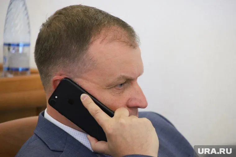 Глава Кургана общался с депутатами по телефону