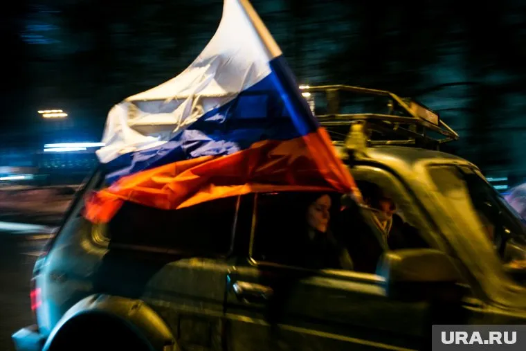 Неизвестные подожгли машины, участвовавшие в автопробеге в поддержку спецоперации
