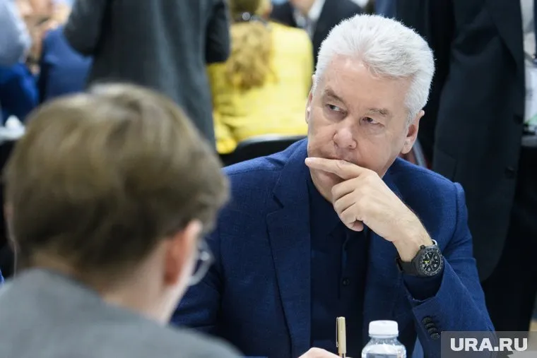 К Сергею Собянину накопились вопросы, но президент их не озвучивает публично