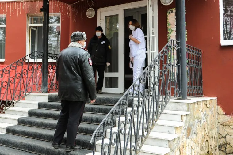 Проверка соблюдения карантина в курортных местах на озере Увильды в Аргаяшском районе. Челябинская область