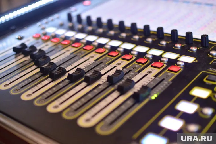 Новым владельцем радиостанции Хит FM в Кургане стал медиахолдинг семьи сенатора Муратова