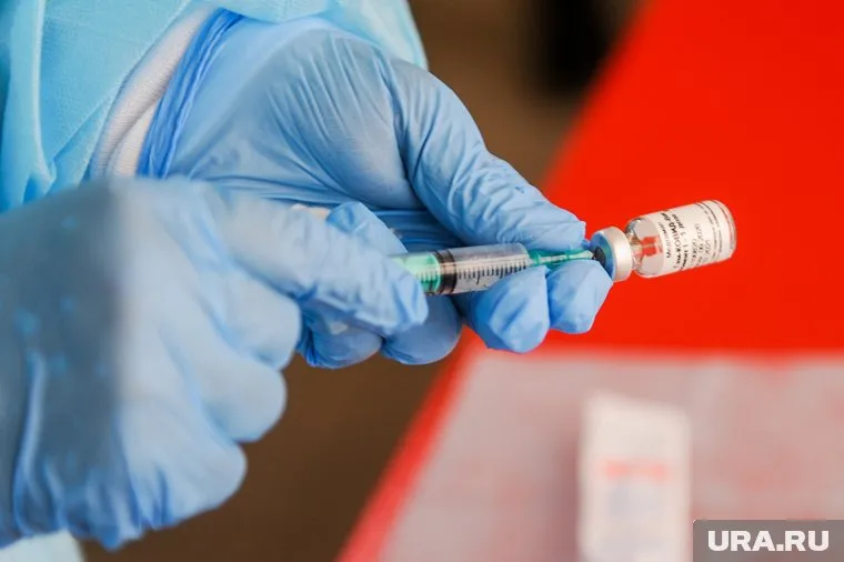 В компании Moderna заявили, что действенность препарата оценивал независимый эксперт