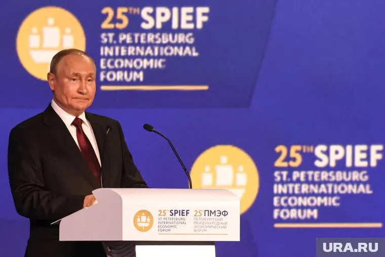 Ранее Владимир Путин передал имущество «Сахалин Энерджи» в собственность РФ