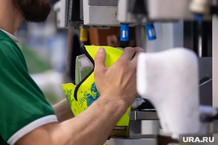  Кроме того, в течение года численность персонала снизилась с 473 до 401 сотрудника