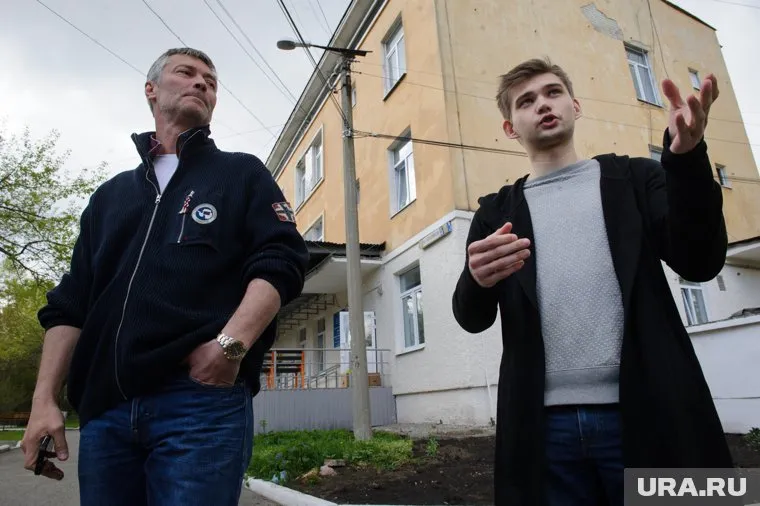 Ройзман нашел работу "ловцу покемонов" Соколовскому, после чего и сам решил примерить на себя роль видеоблогера