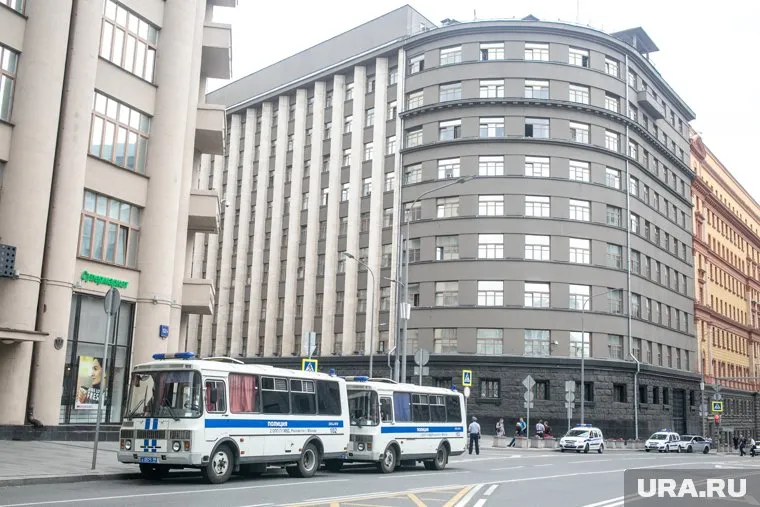 Полиция задержала более 10 человек
