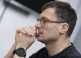 «Никто не вспомнит, какой путь был к этому кубку»: тренер «Уралмаша» — об ярлыке «выскочек» и планах на Лигу