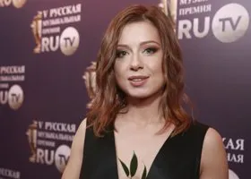 Савичева расплакалась на шоу Малахова