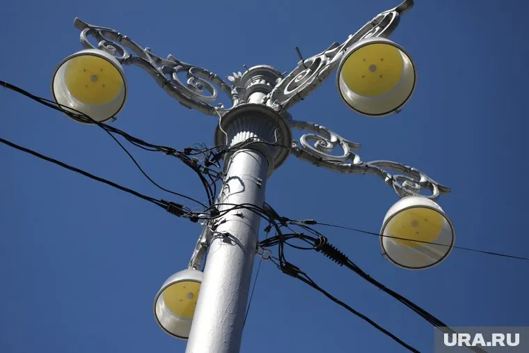 Администрация Лабытнанги вынуждена установить освещение в городе