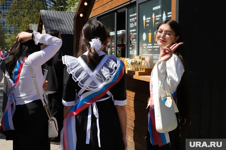 Право на открытие гранитной звезды получили самые успешные выпускники