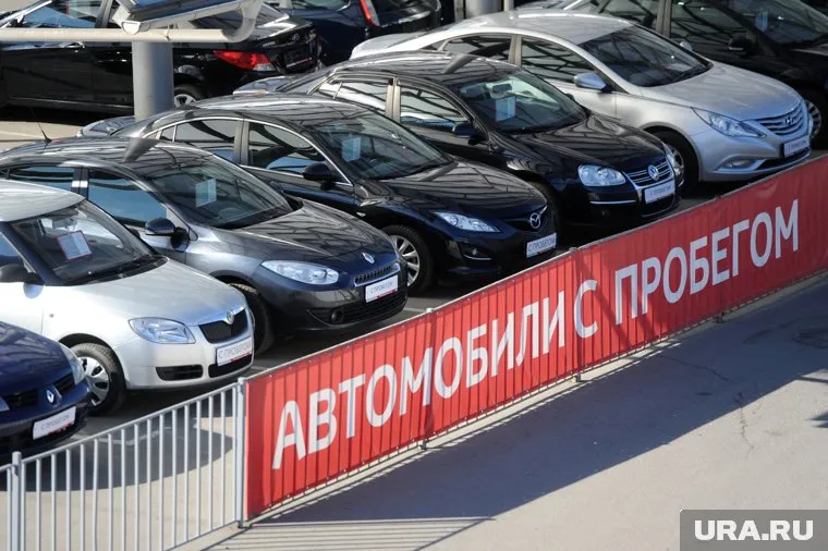 Многие продавцы подержанных автомобилей сняли объявления после введения санкций против РФ