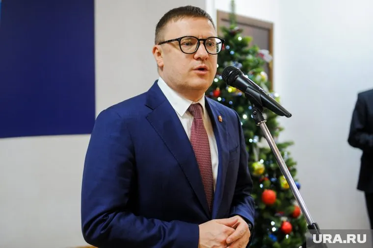 Алексей Текслер подарит новогодние подарки детям из Челябинской области и ДНР