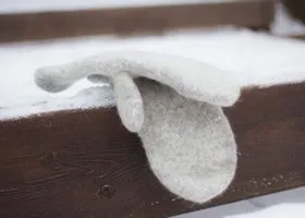 Ребенка, которого свердловчанка закопала в снегу, подключили к ИВЛ